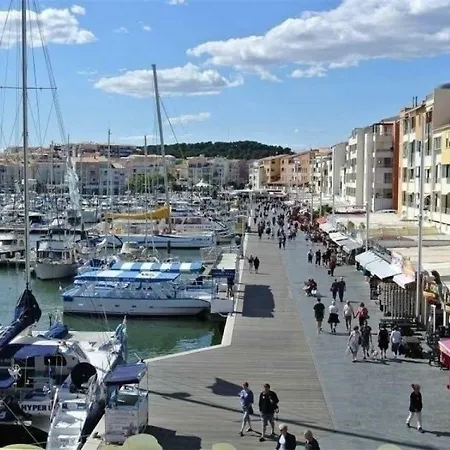 Location Cap D'agde, 2 Pieces, 4 Personnes 8 Апартаменты